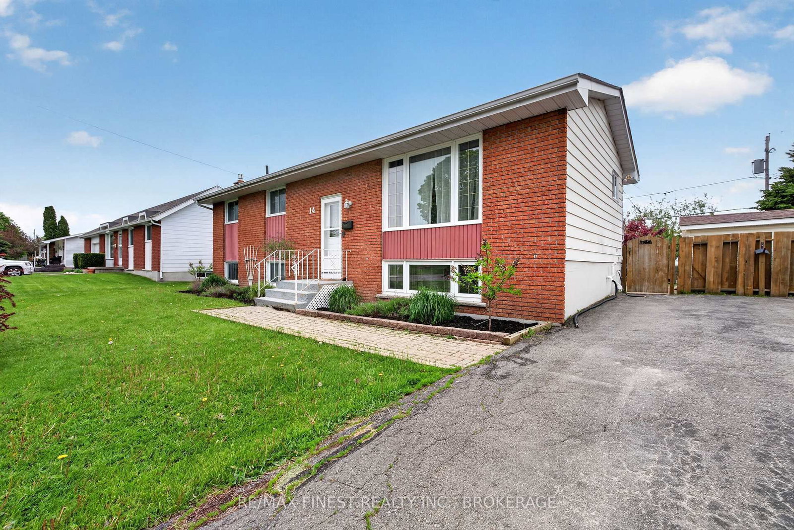 14 Chesterfield Drive • Loyalist, ON photo 4