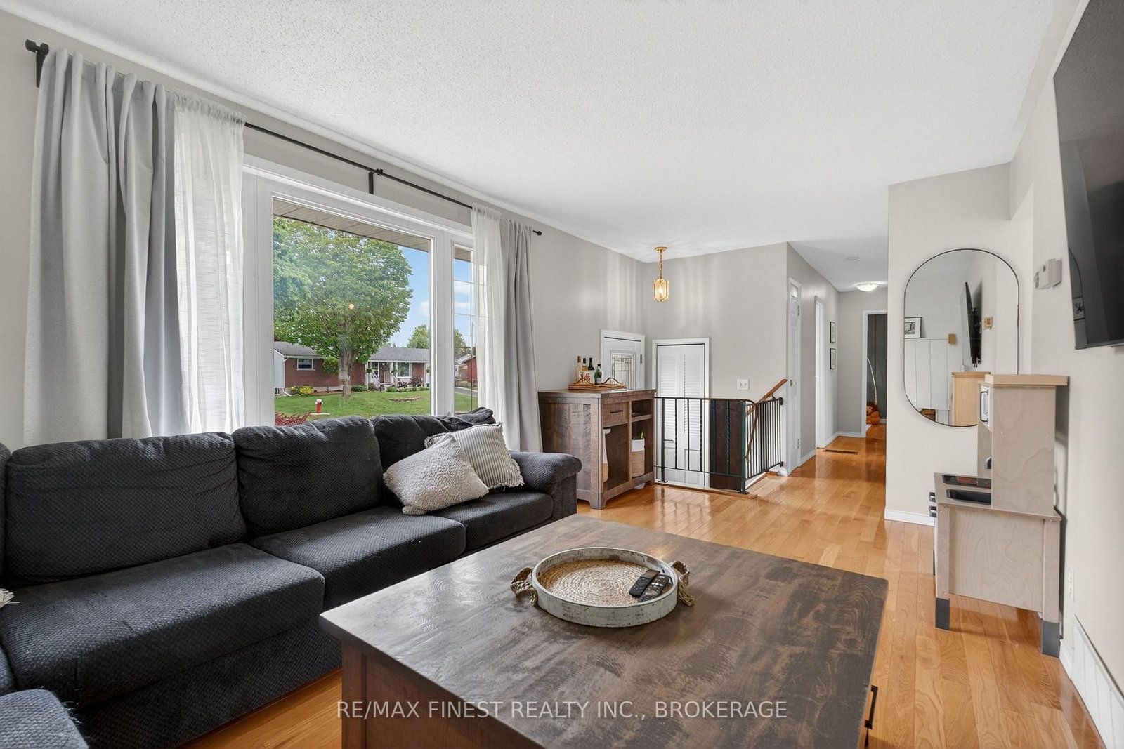 14 Chesterfield Drive • Loyalist, ON photo 9