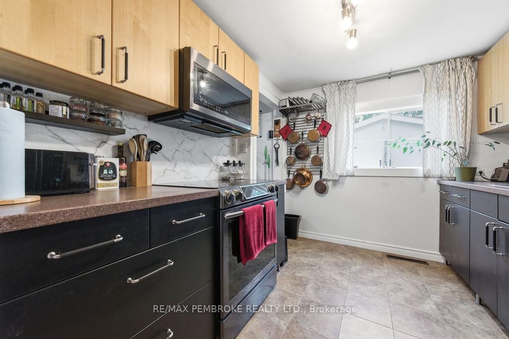 14 Summit Street • Deep River, ON photo 16