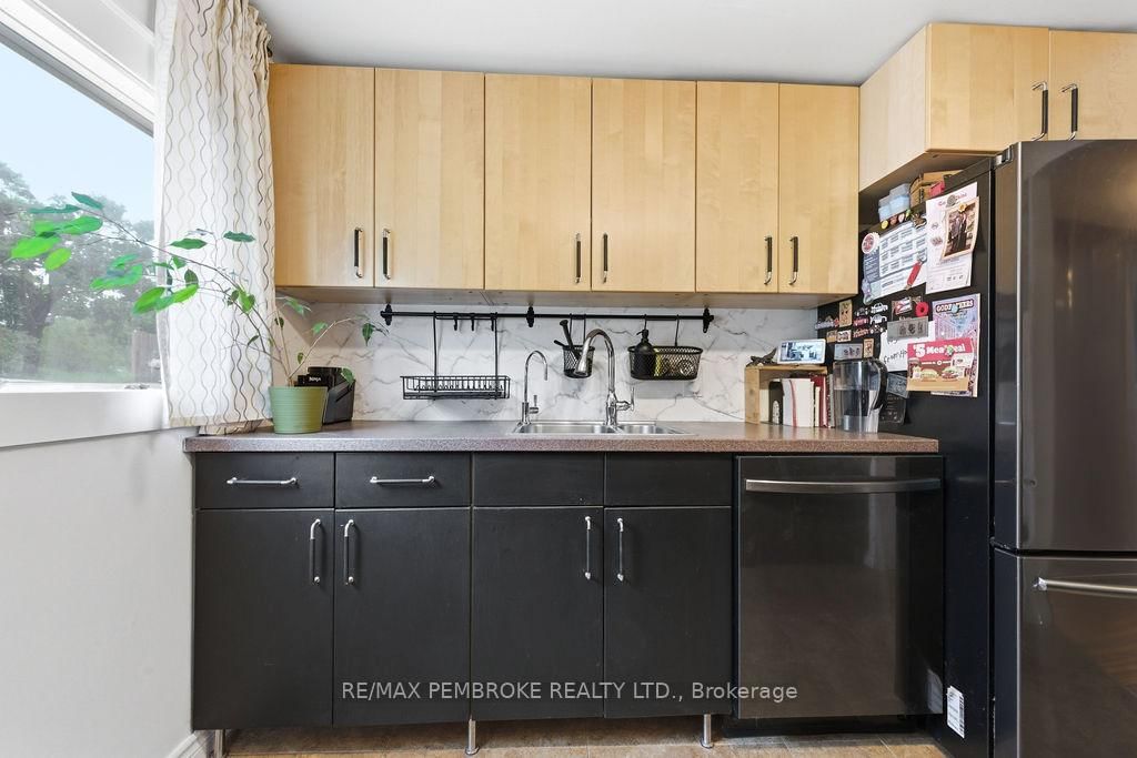 14 Summit Street • Deep River, ON photo 21