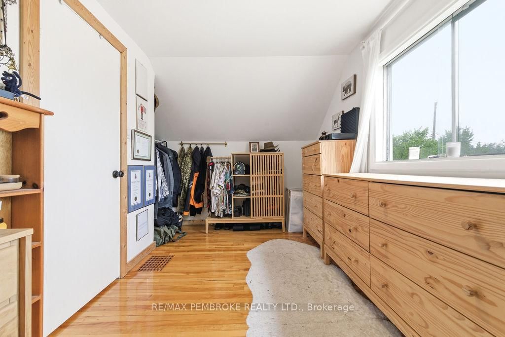14 Summit Street • Deep River, ON photo 28