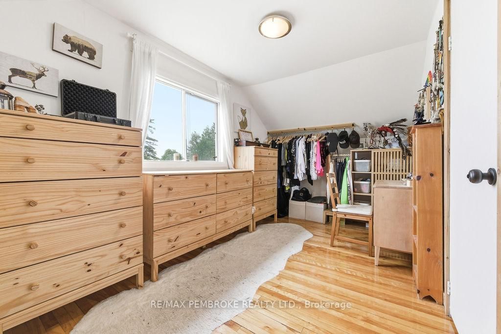 14 Summit Street • Deep River, ON photo 36