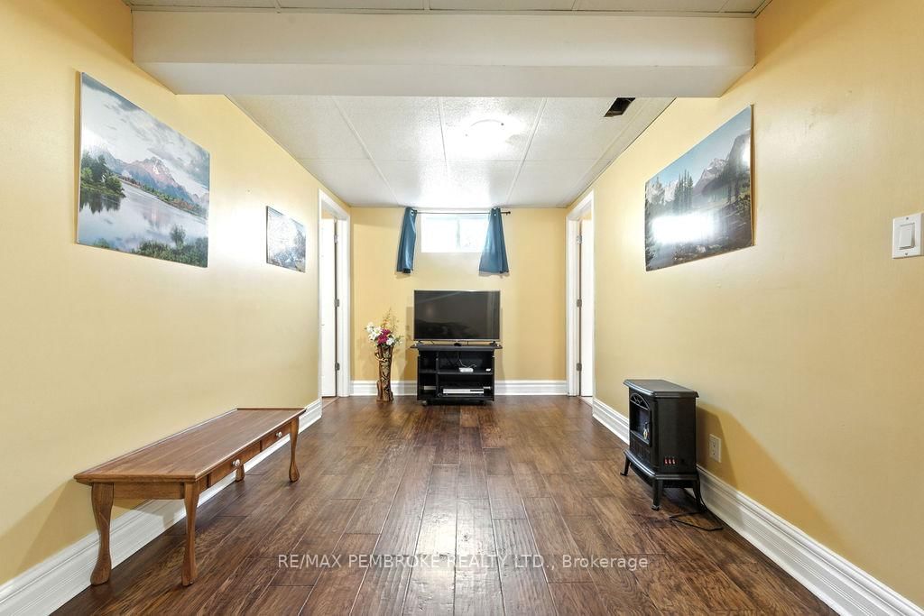 335 Willard Street • Pembroke, ON photo 23