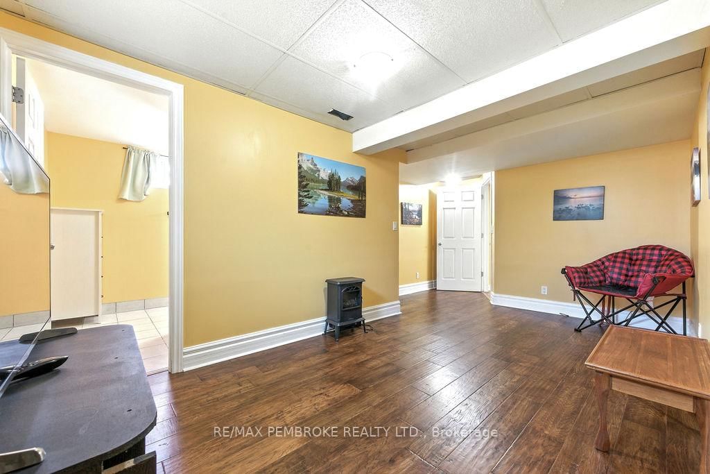 335 Willard Street • Pembroke, ON photo 25