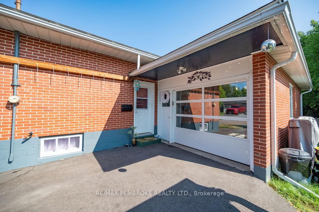 335 Willard Street • Pembroke, ON photo 32