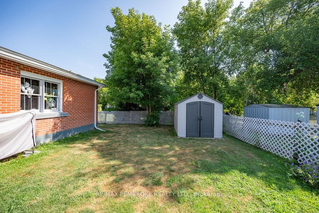 335 Willard Street • Pembroke, ON photo 37