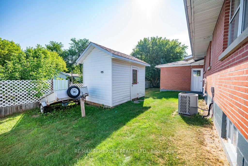 335 Willard Street • Pembroke, ON photo 38