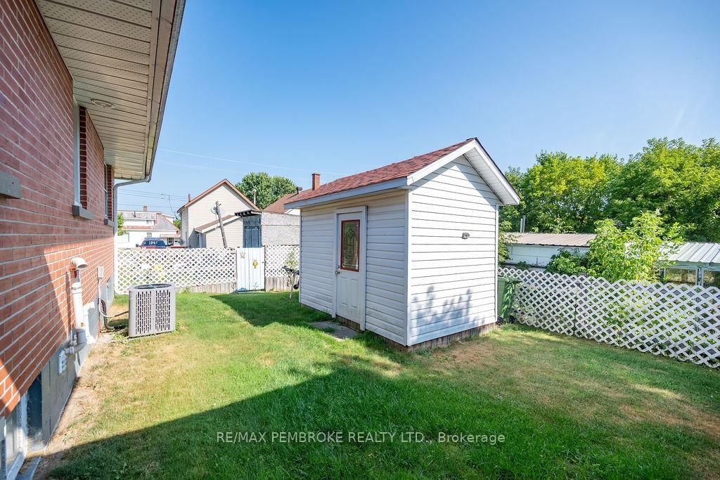 335 Willard Street • Pembroke, ON photo 39