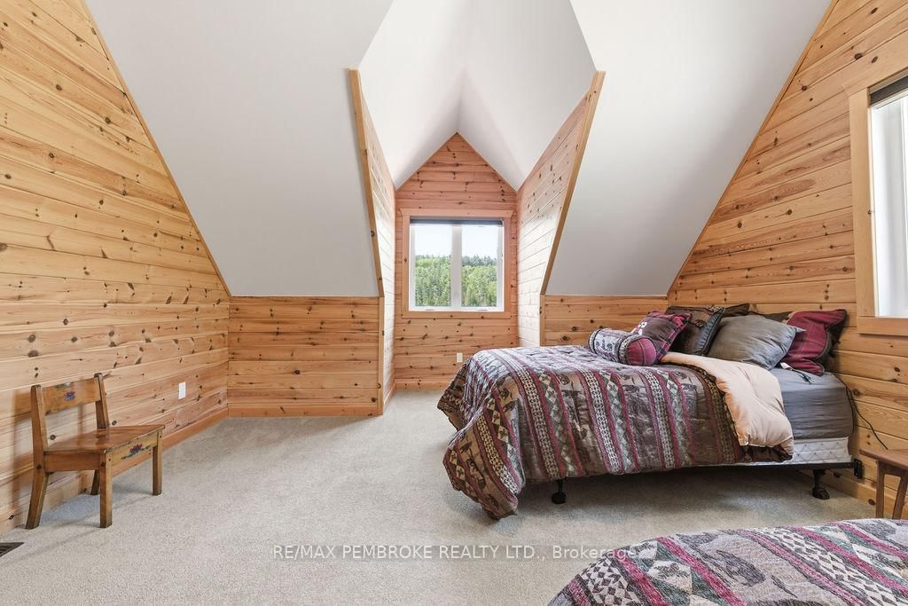 208 Red Fox Trail • Stonecliffe, ON photo 18