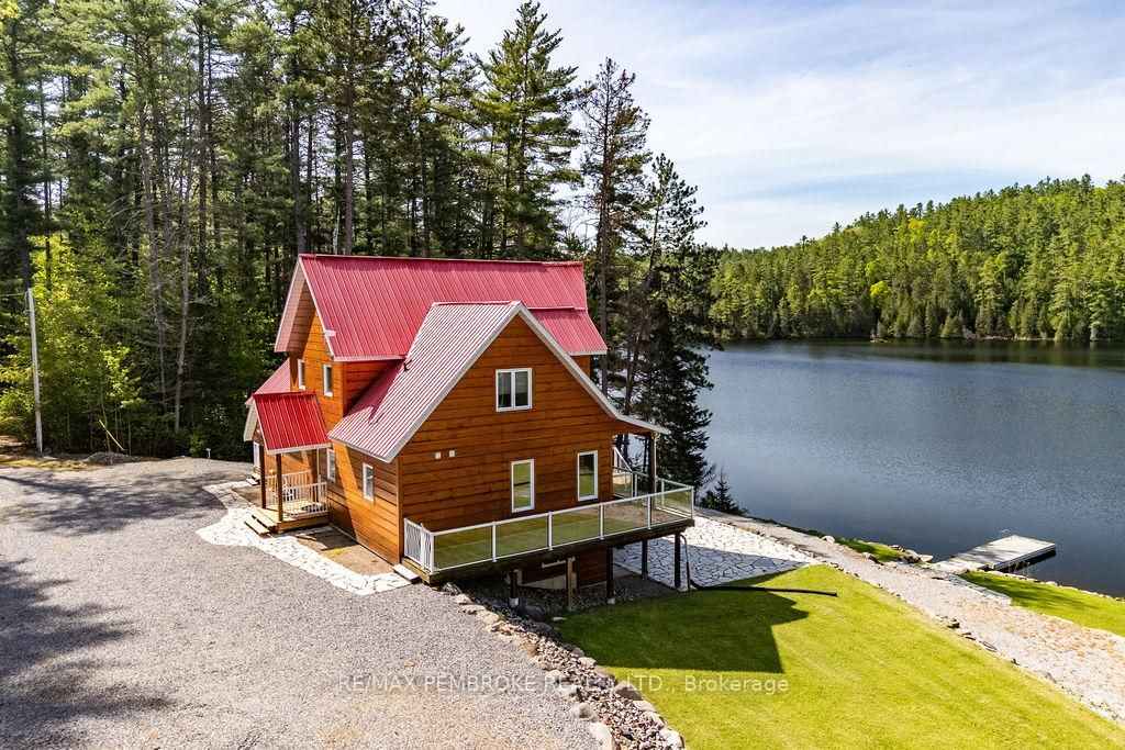 208 Red Fox Trail • Stonecliffe, ON photo 5
