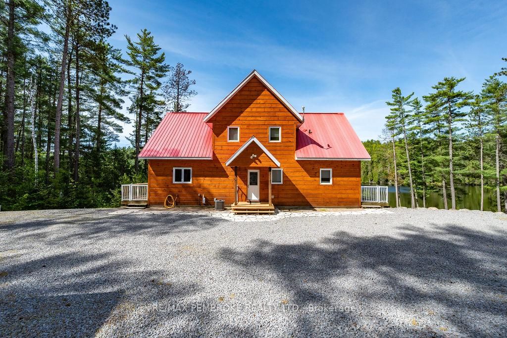 208 Red Fox Trail • Stonecliffe, ON photo 6