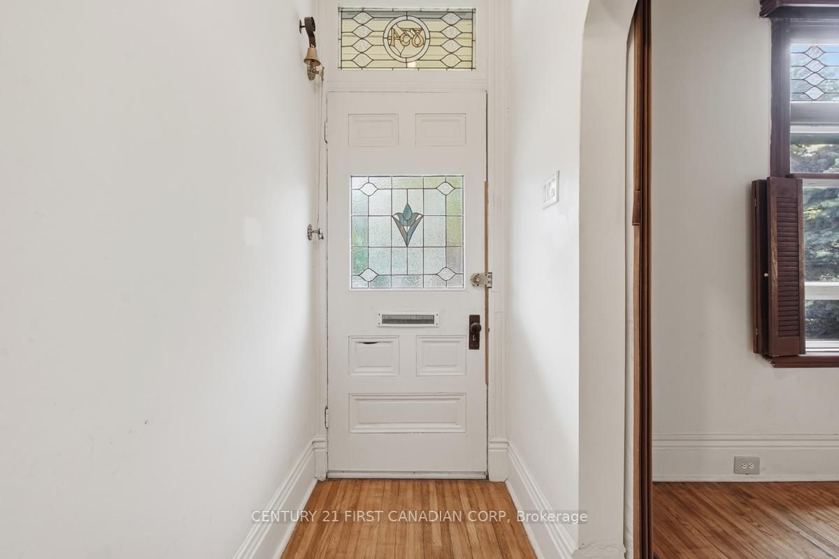 834 Colborne Street • London East, ON photo 17