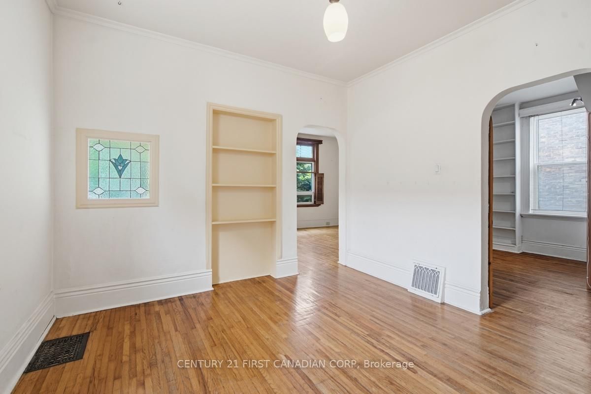 834 Colborne Street • London East, ON photo 22