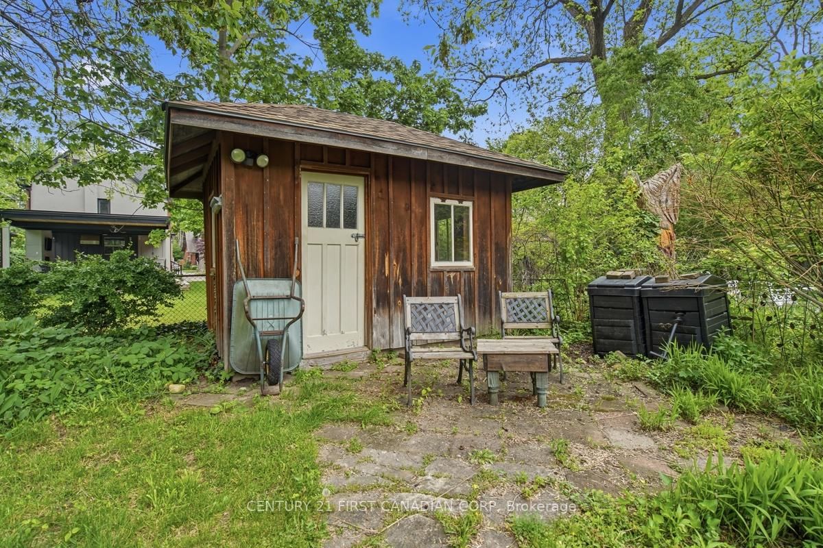 834 Colborne Street • London East, ON photo 32