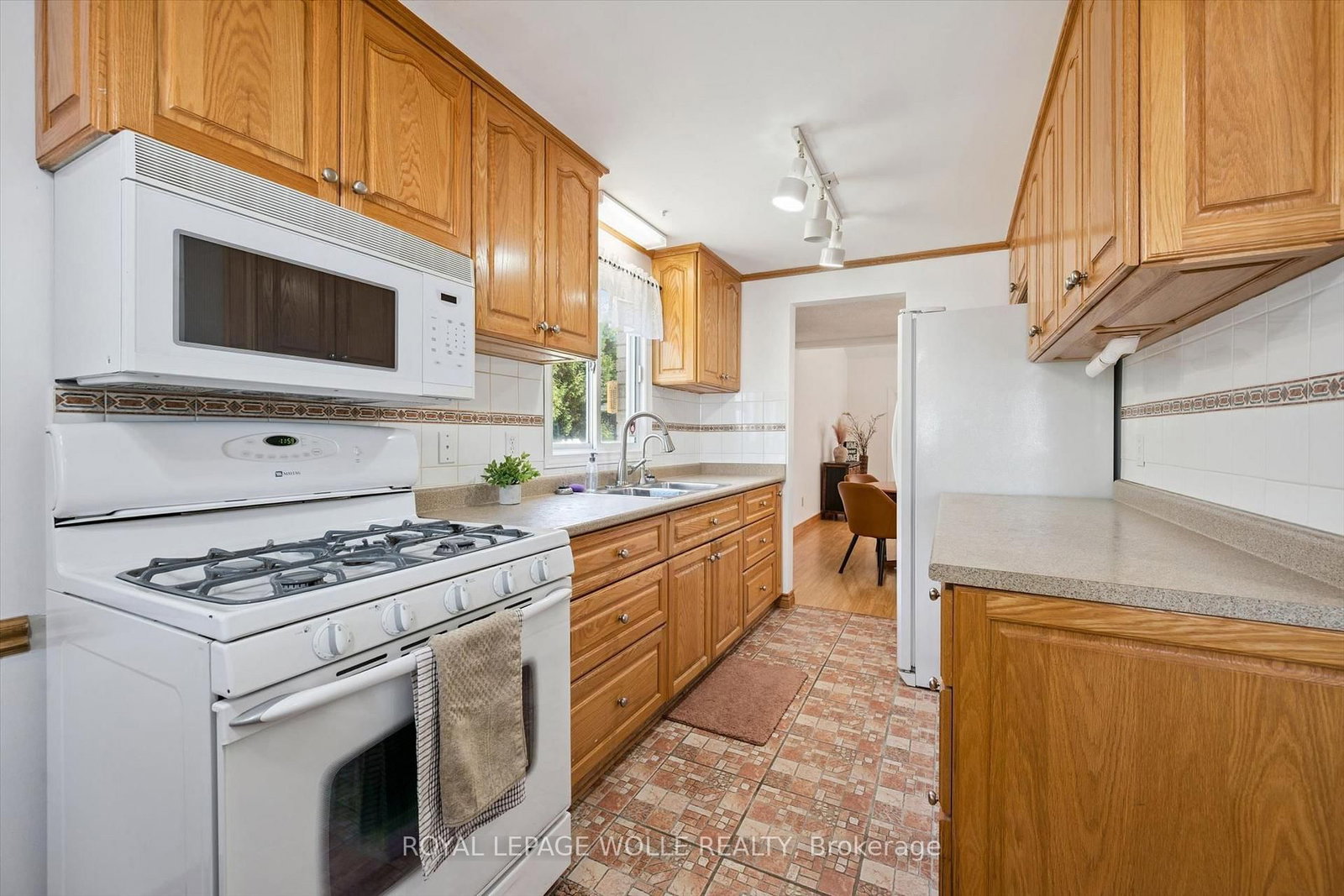 616 Westheights Drive • Kitchener, ON photo 13