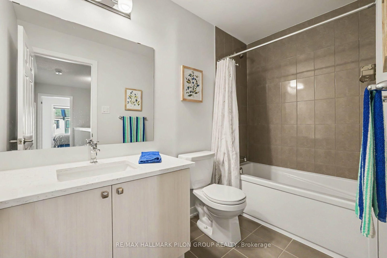 25 Stitch Mews • Richmond, ON photo 19