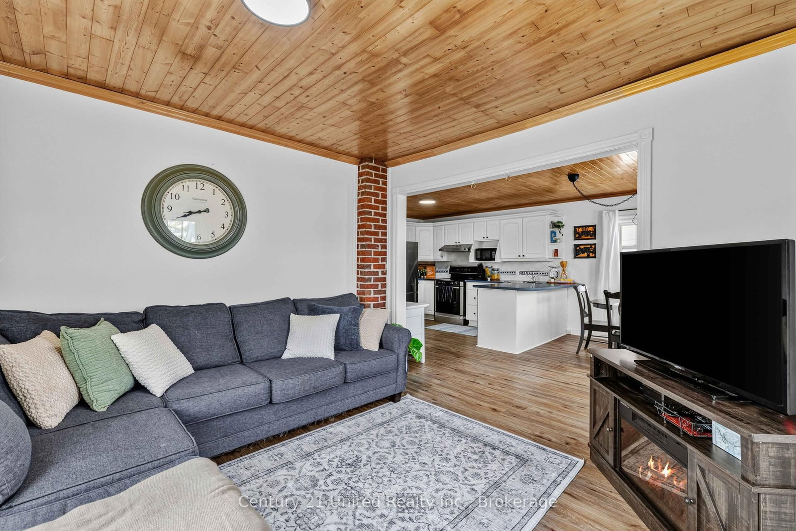 882 Peterborough Street • Douro-Dummer, ON photo 10