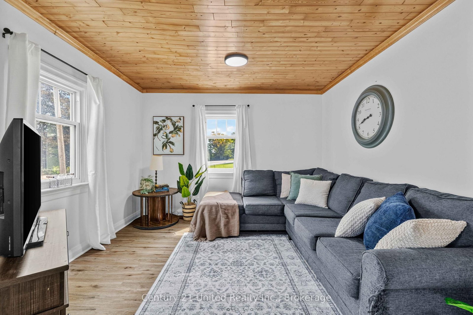 882 Peterborough Street • Douro-Dummer, ON photo 12