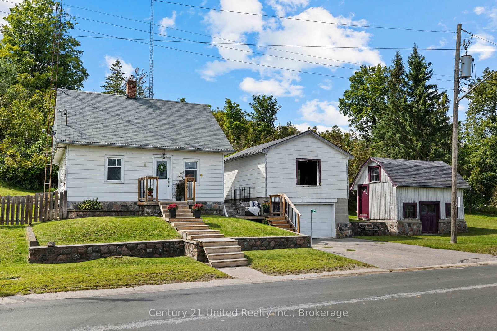 882 Peterborough Street • Douro-Dummer, ON photo 22