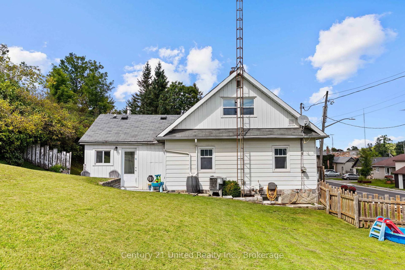 882 Peterborough Street • Douro-Dummer, ON photo 26
