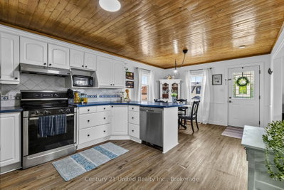 882 Peterborough Street • Douro-Dummer, ON photo 4