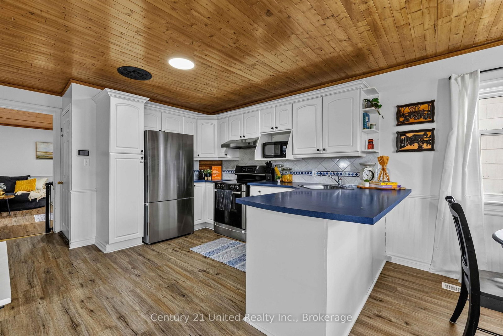 882 Peterborough Street • Douro-Dummer, ON photo 5