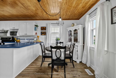 882 Peterborough Street • Douro-Dummer, ON photo 8