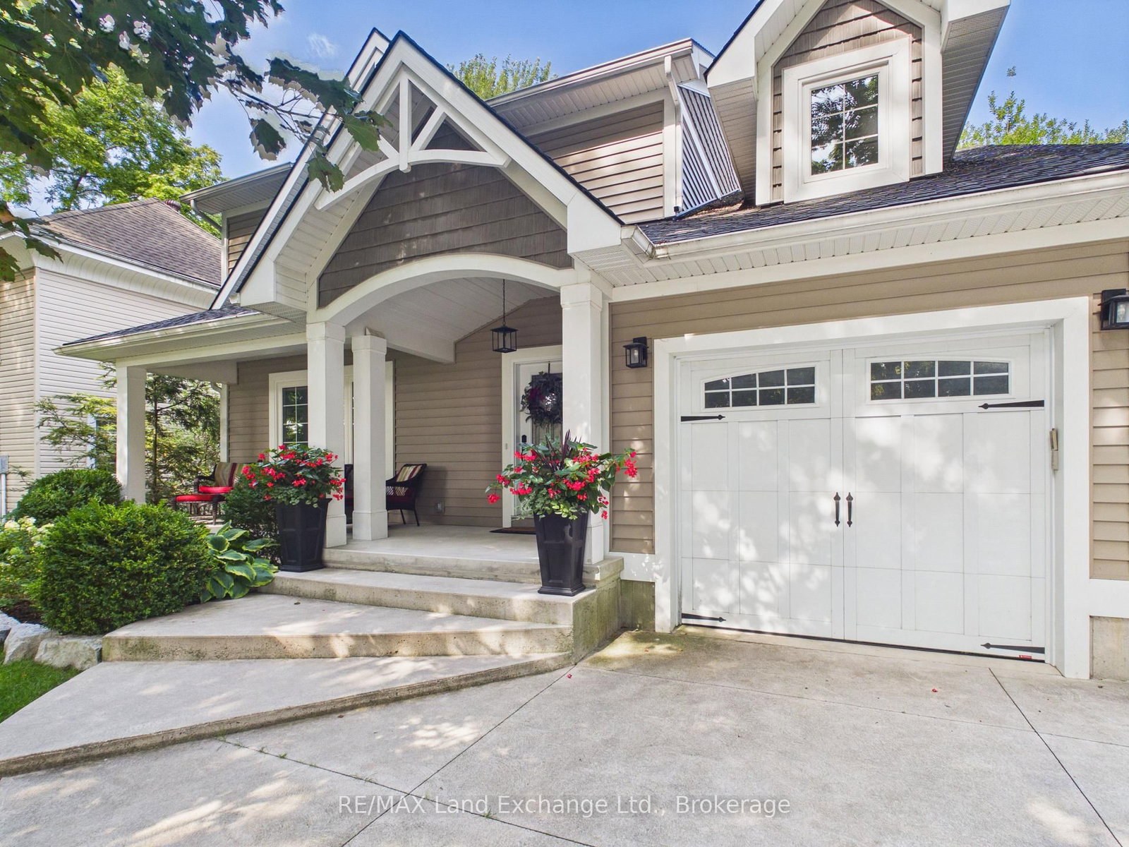 7 Mcgill Street • Huron-Kinloss, ON photo 2