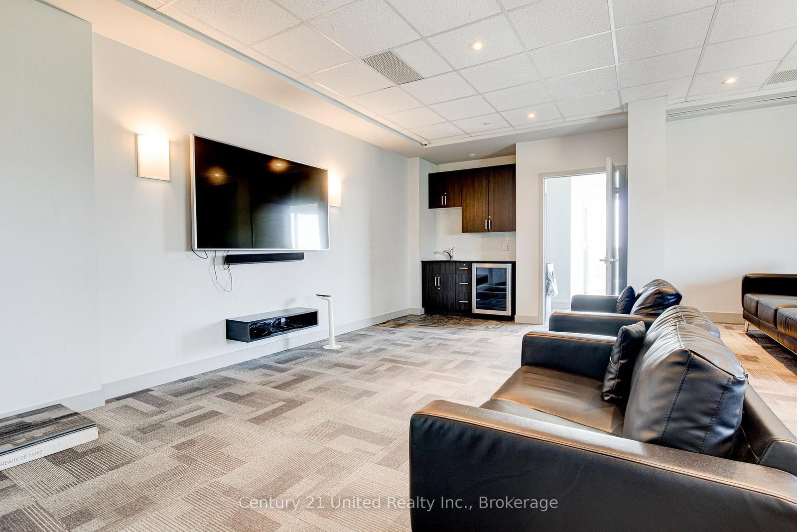 1 Victoria Street S • #1702 • Kitchener, ON photo 39