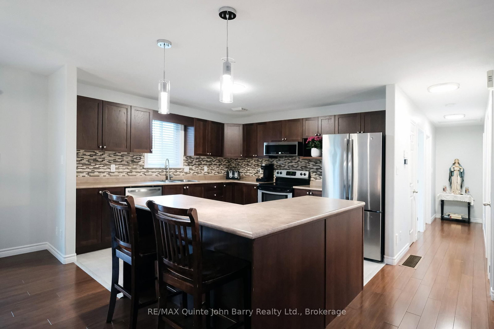 16566 Highway 2 • Trenton, ON photo 14