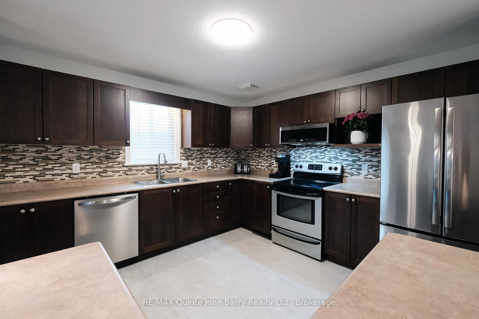 16566 Highway 2 • Trenton, ON photo 17