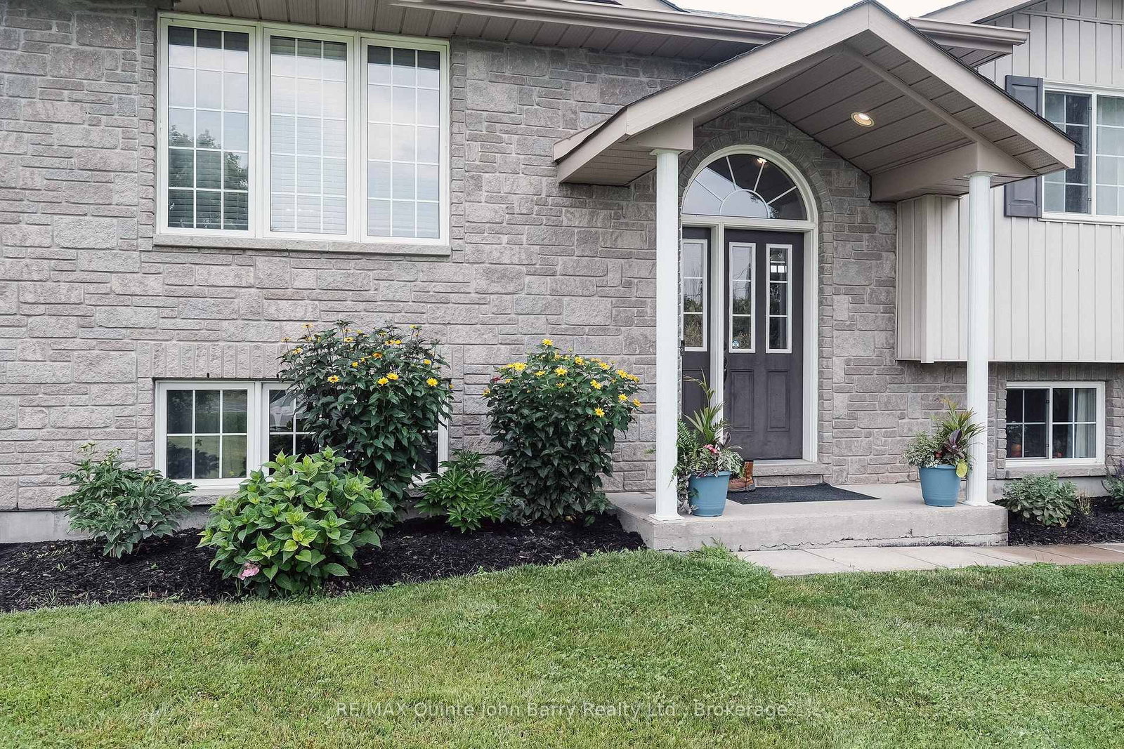 16566 Highway 2 • Trenton, ON photo 43