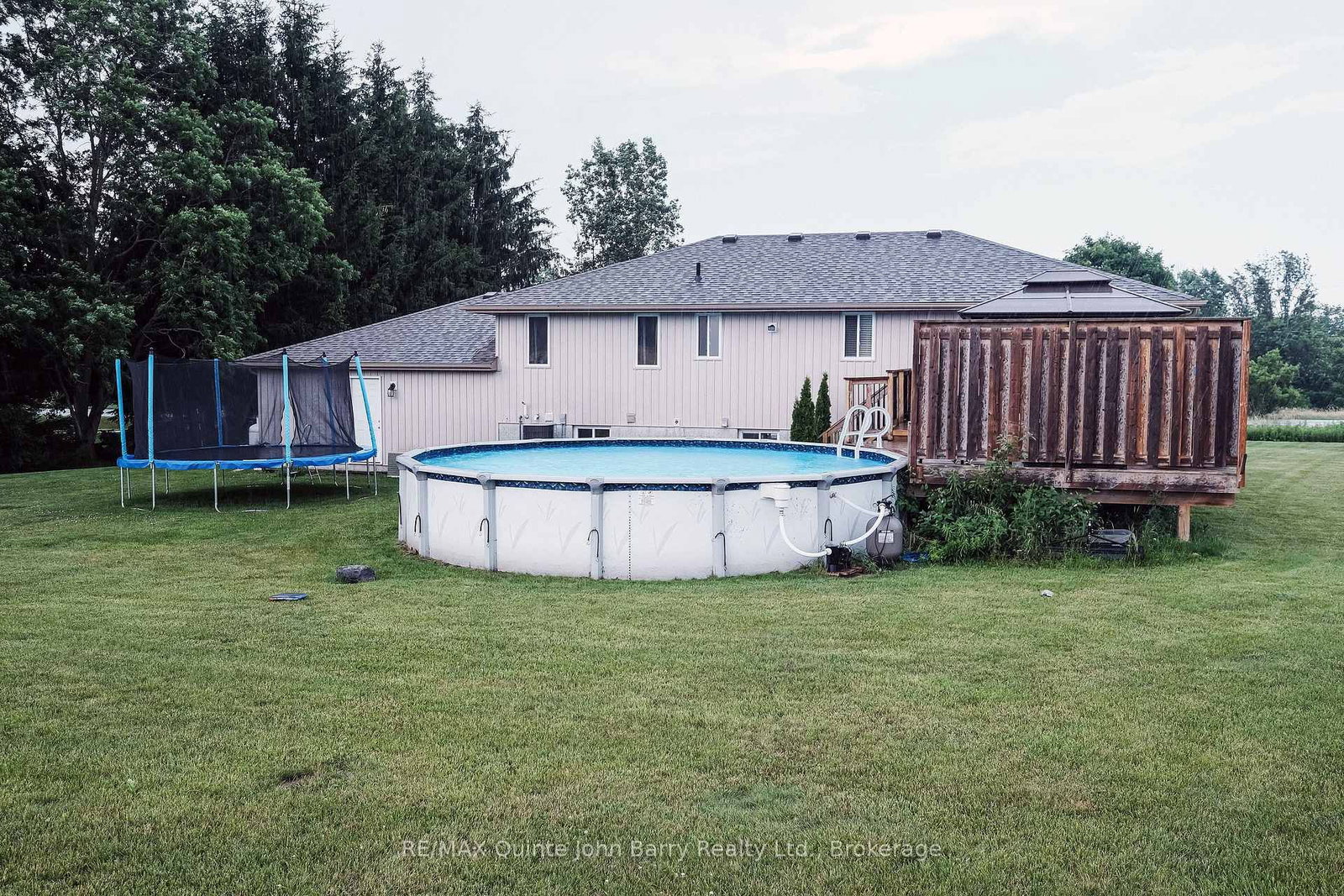 16566 Highway 2 • Trenton, ON photo 46
