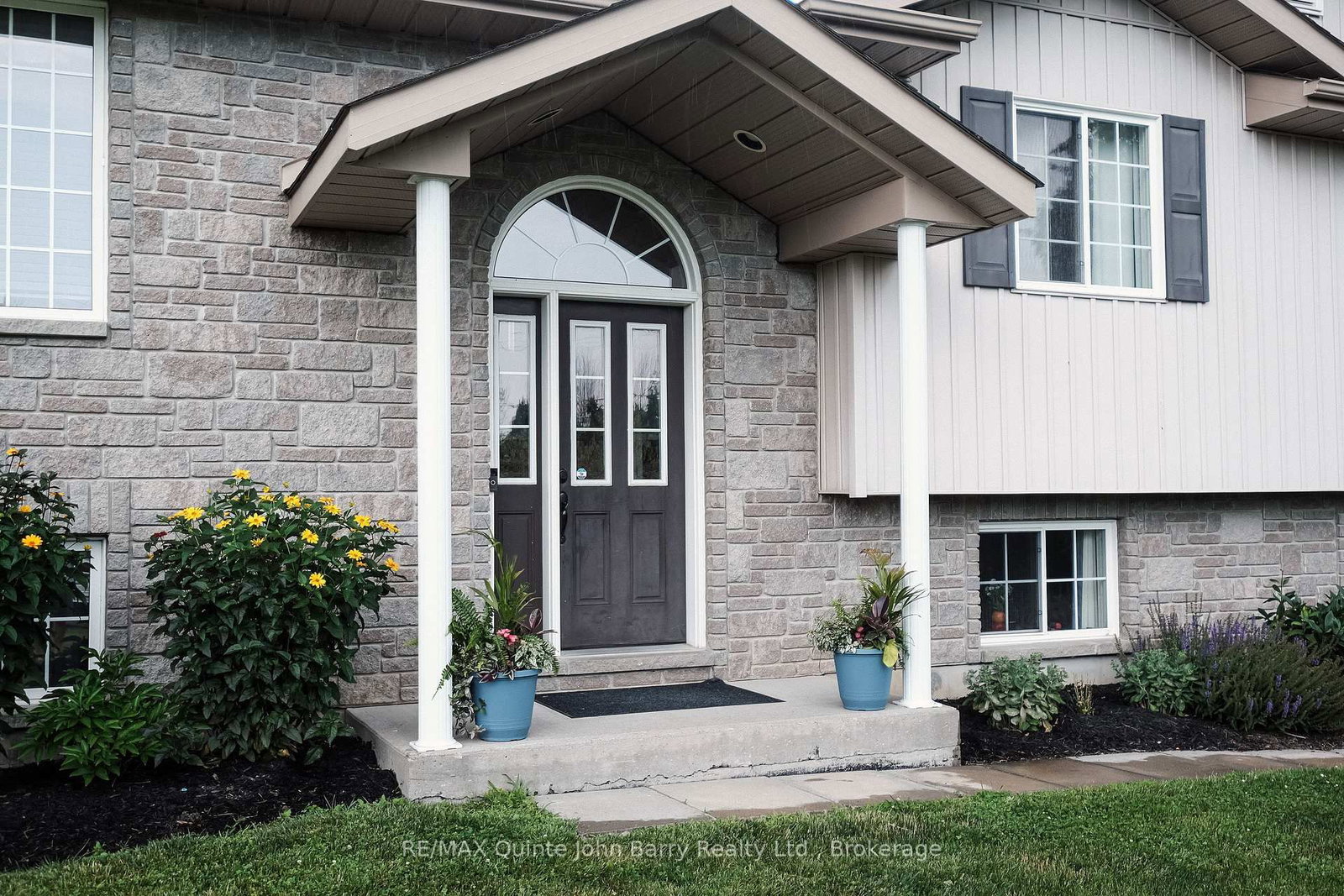 16566 Highway 2 • Trenton, ON photo 6