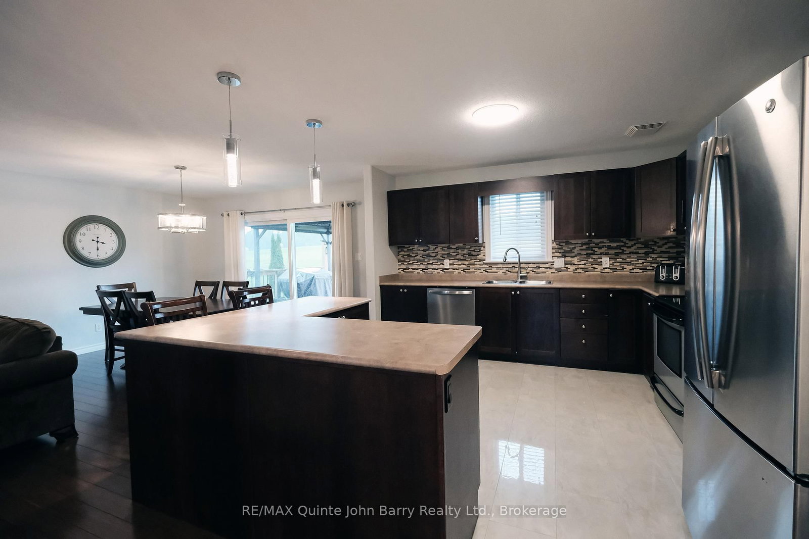 16566 Highway 2 • Trenton, ON photo 9