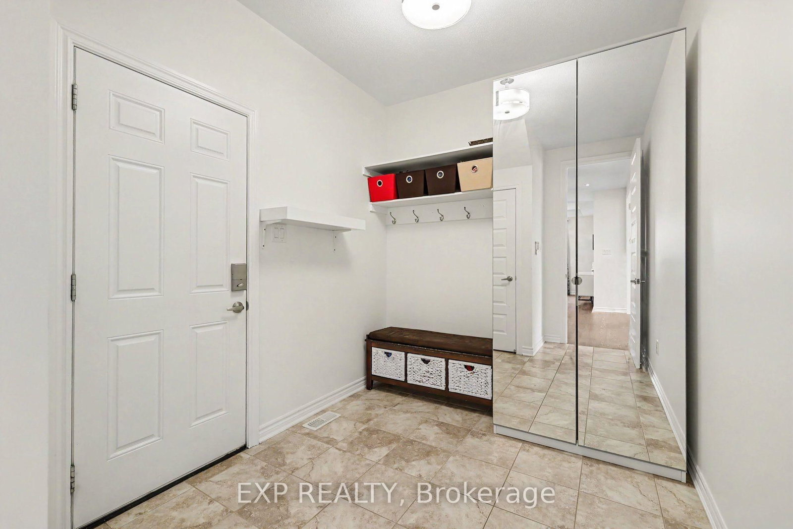 39 Pondhawk Way • Ottawa, ON photo 5