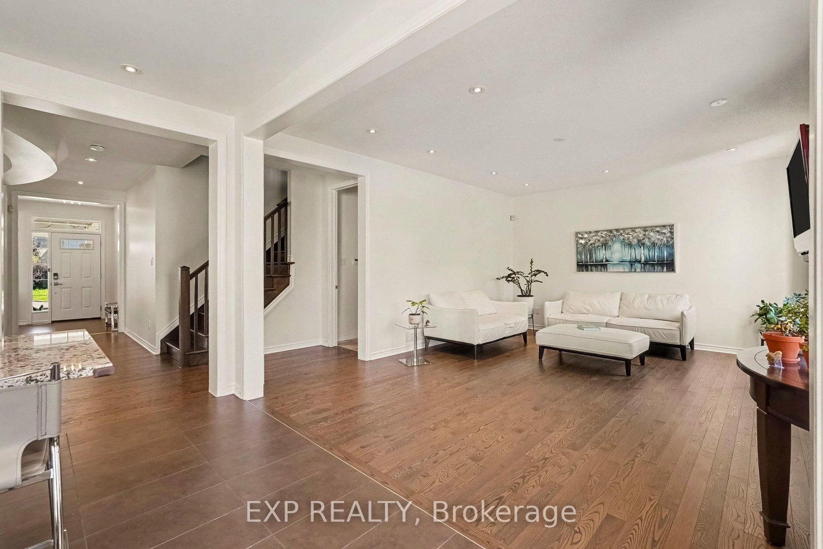 39 Pondhawk Way • Ottawa, ON photo 9