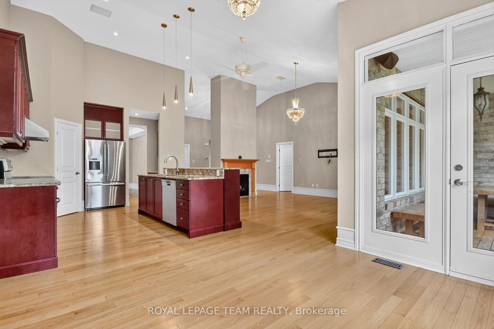 201 Trailgate Street • Ottawa, ON photo 15