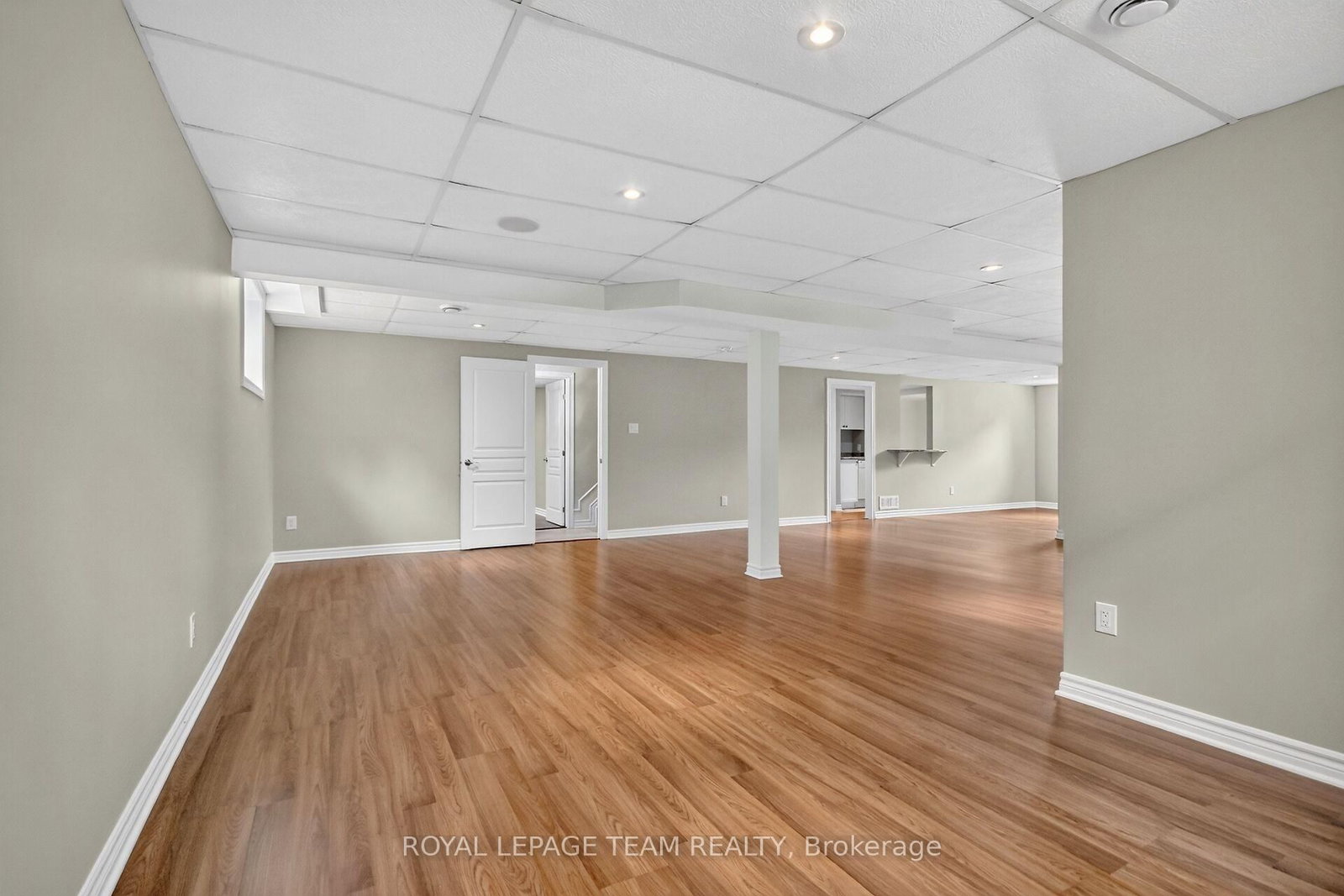 201 Trailgate Street • Ottawa, ON photo 32