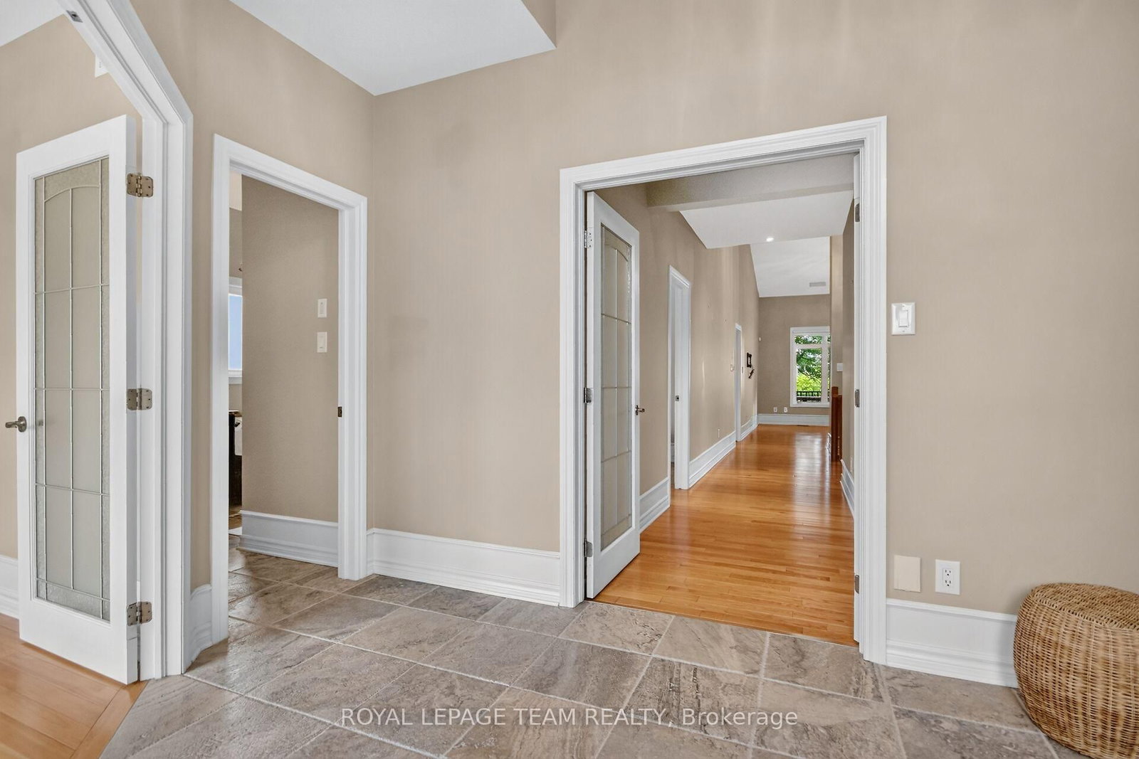 201 Trailgate Street • Ottawa, ON photo 6
