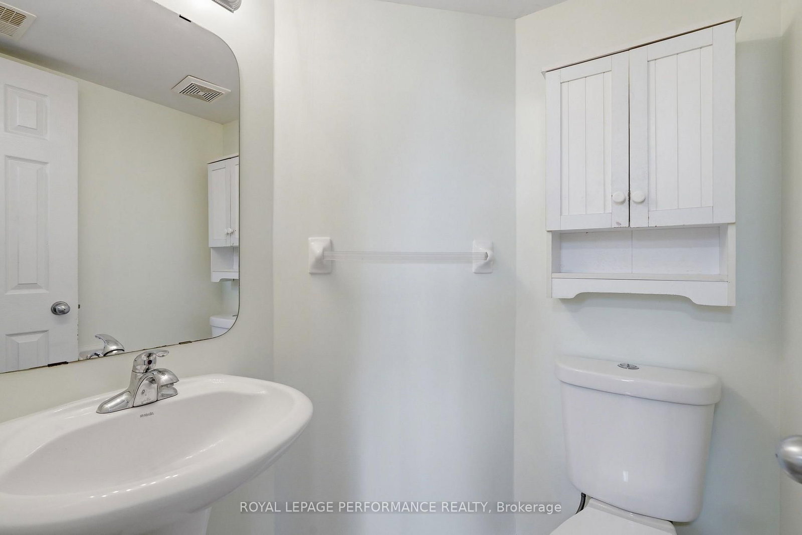 568 Reardon Private • #8 • Ottawa, ON photo 12