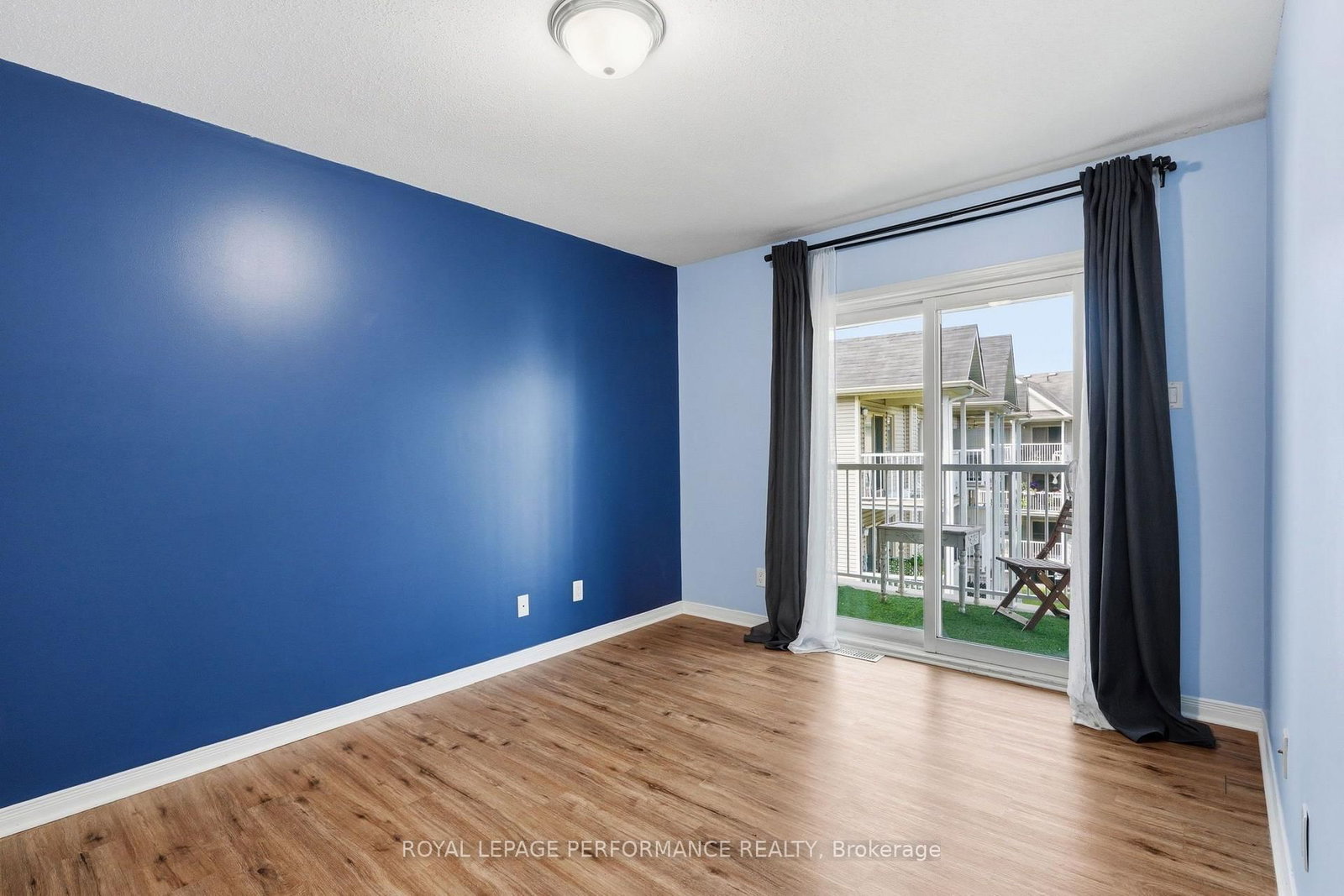 568 Reardon Private • #8 • Ottawa, ON photo 21
