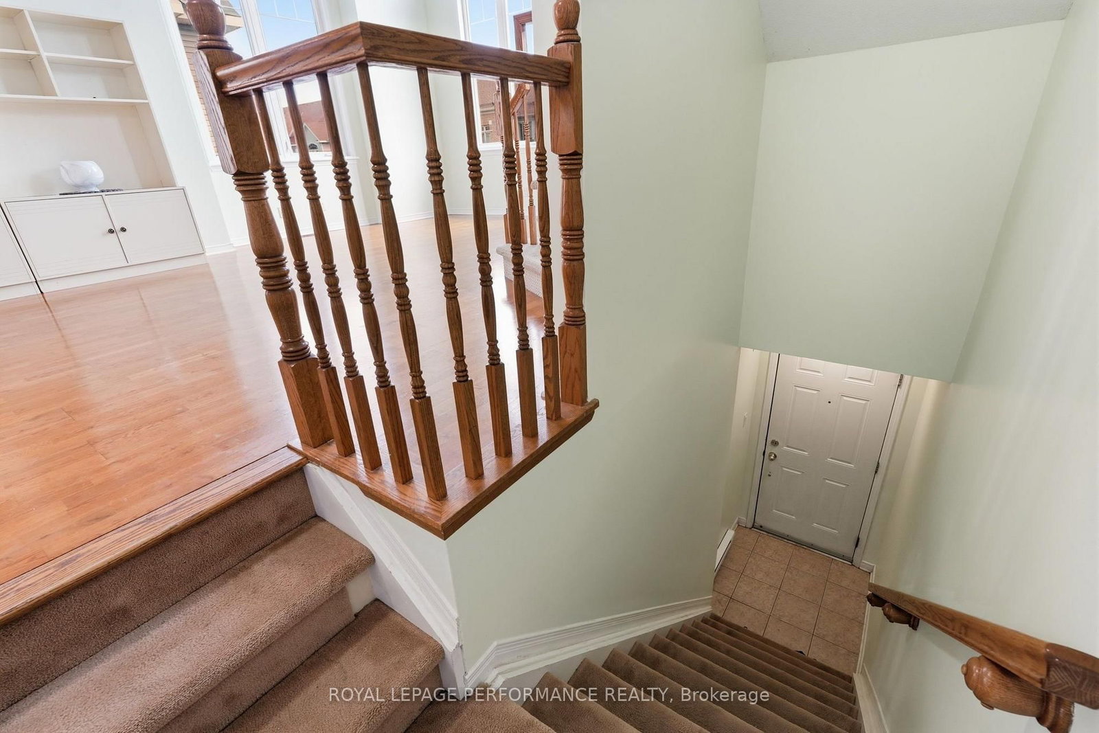 568 Reardon Private • #8 • Ottawa, ON photo 4