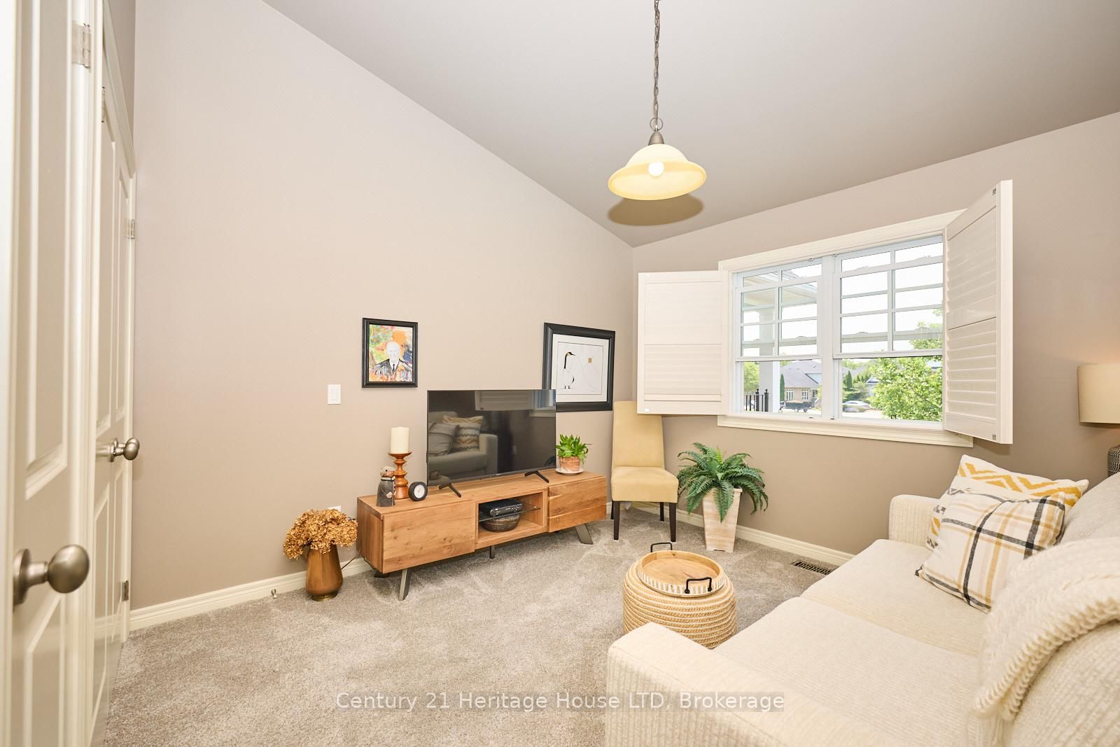 14 Tulip Tree Common • St. Catharines, ON photo 16