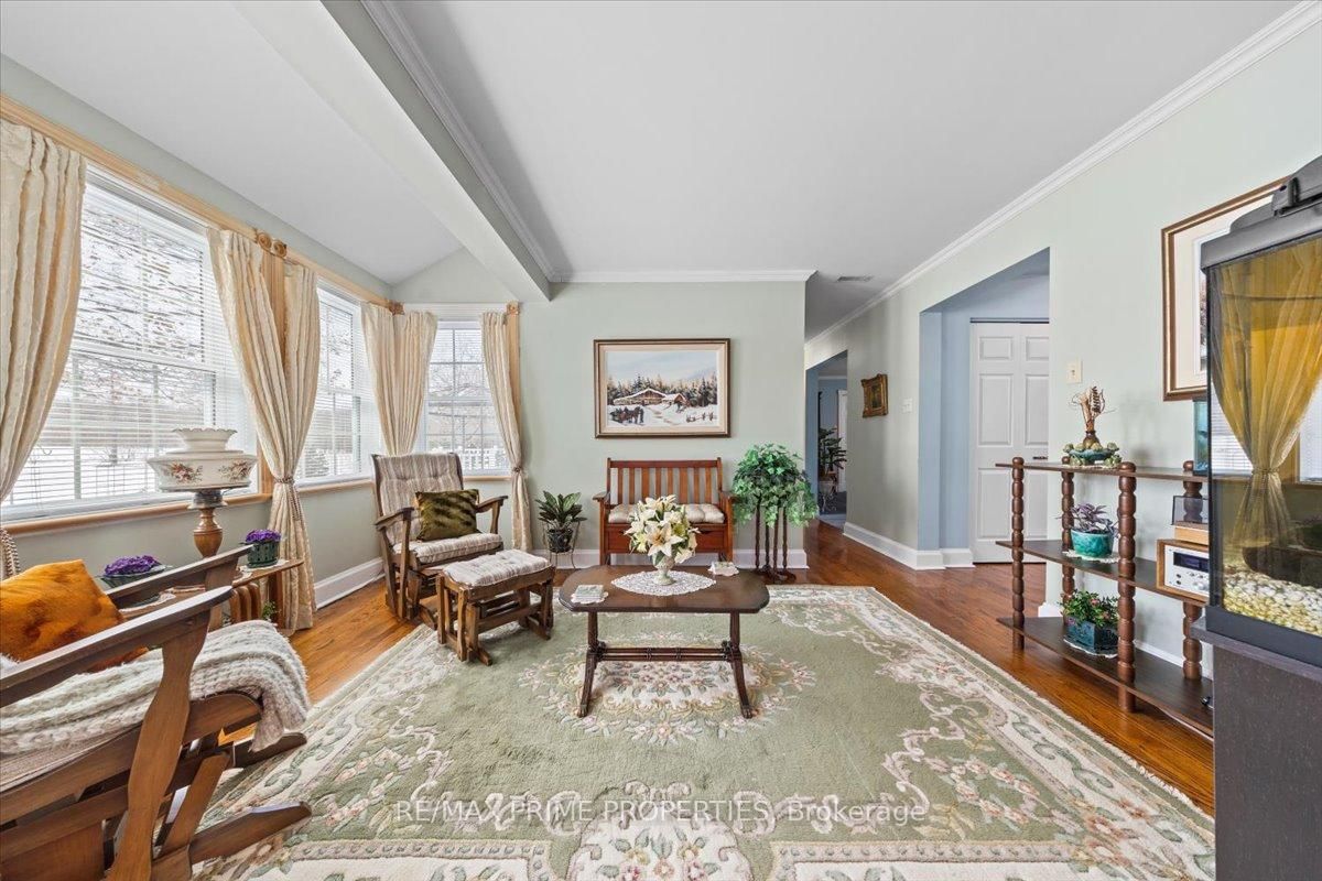 1530 Royal Orchard Drive • Ottawa, ON photo 5