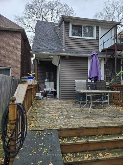 17 Fairleigh Avenue S • Hamilton, ON photo 5