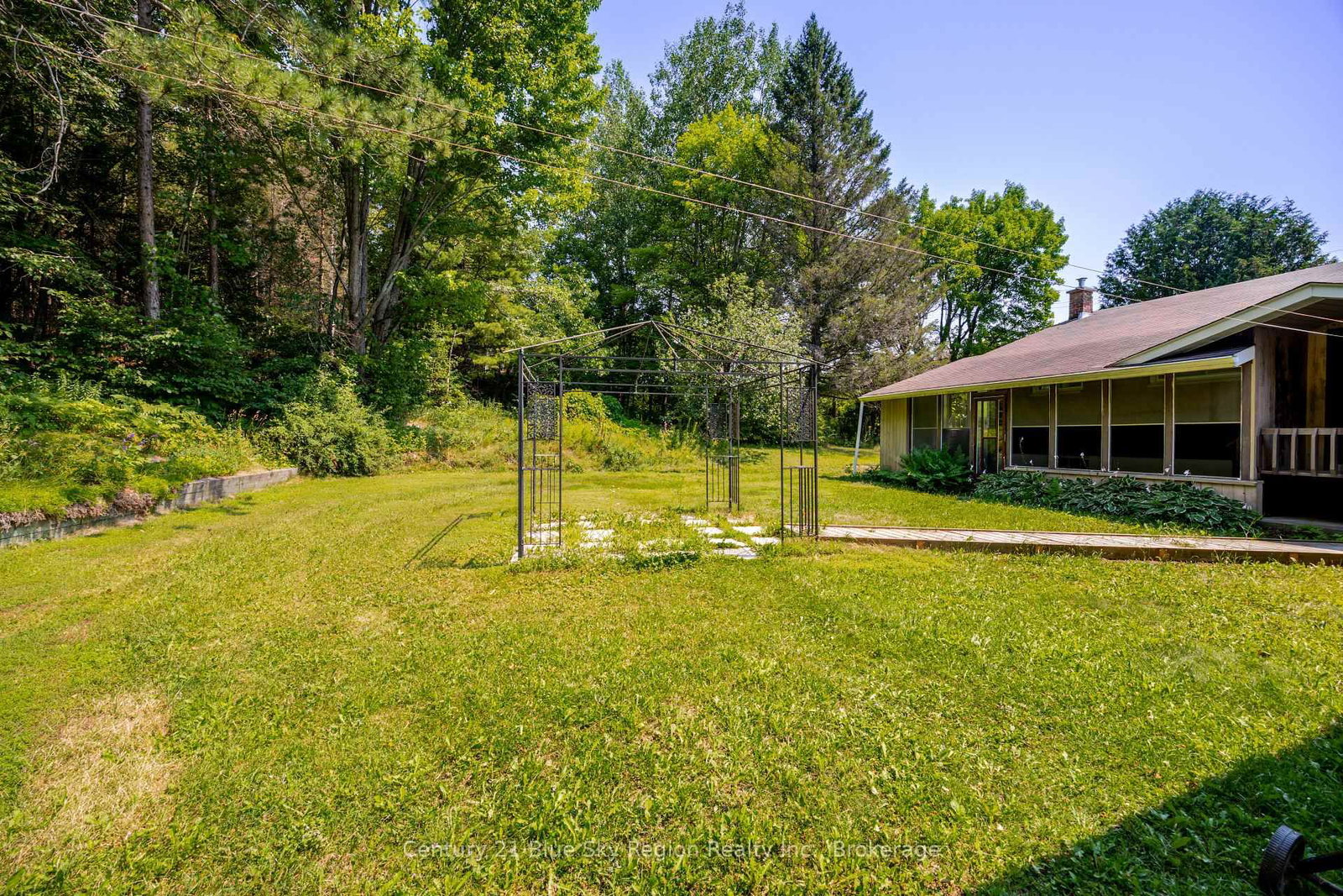 1351 Village Road • East Ferris, ON photo 35