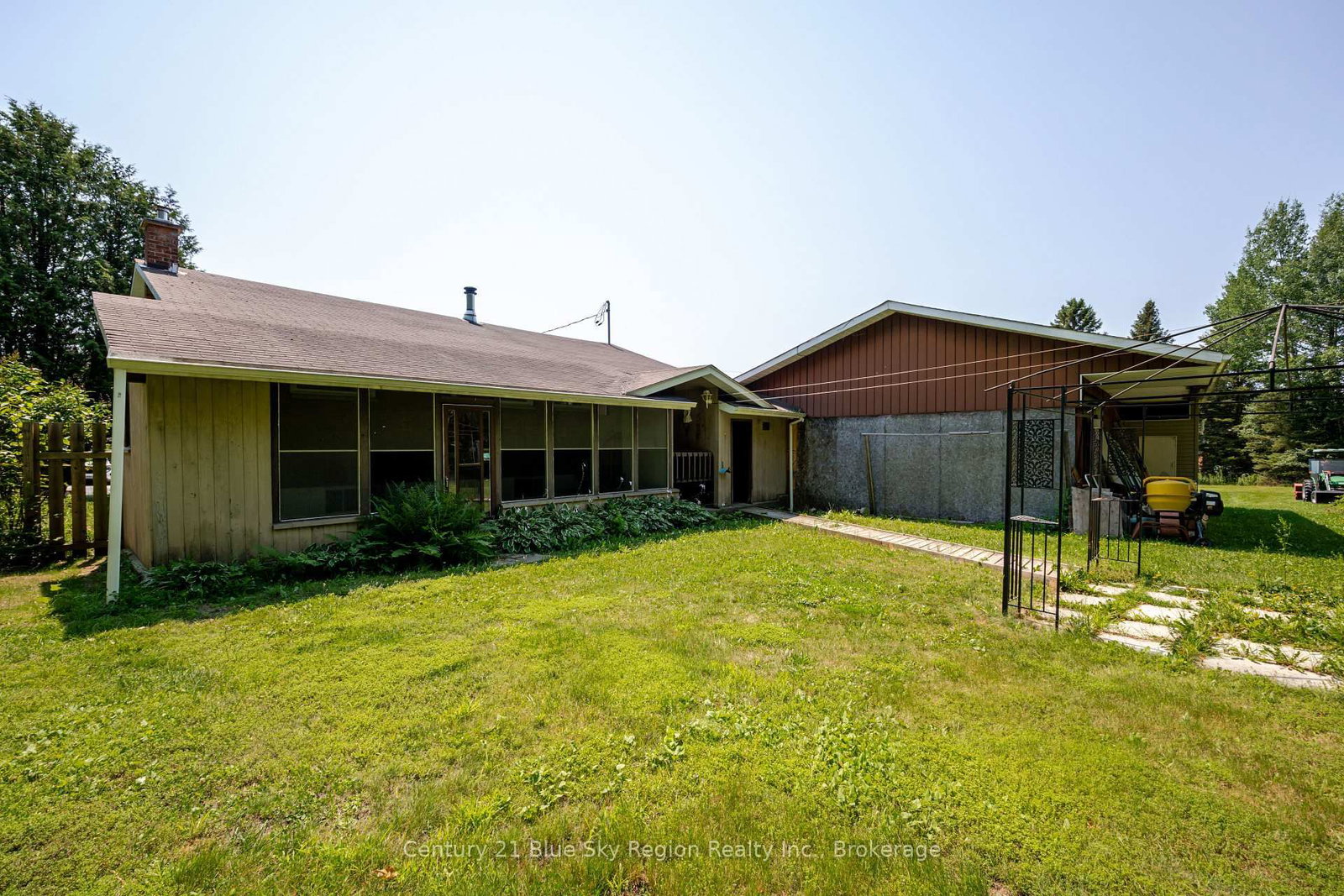 1351 Village Road • East Ferris, ON photo 36