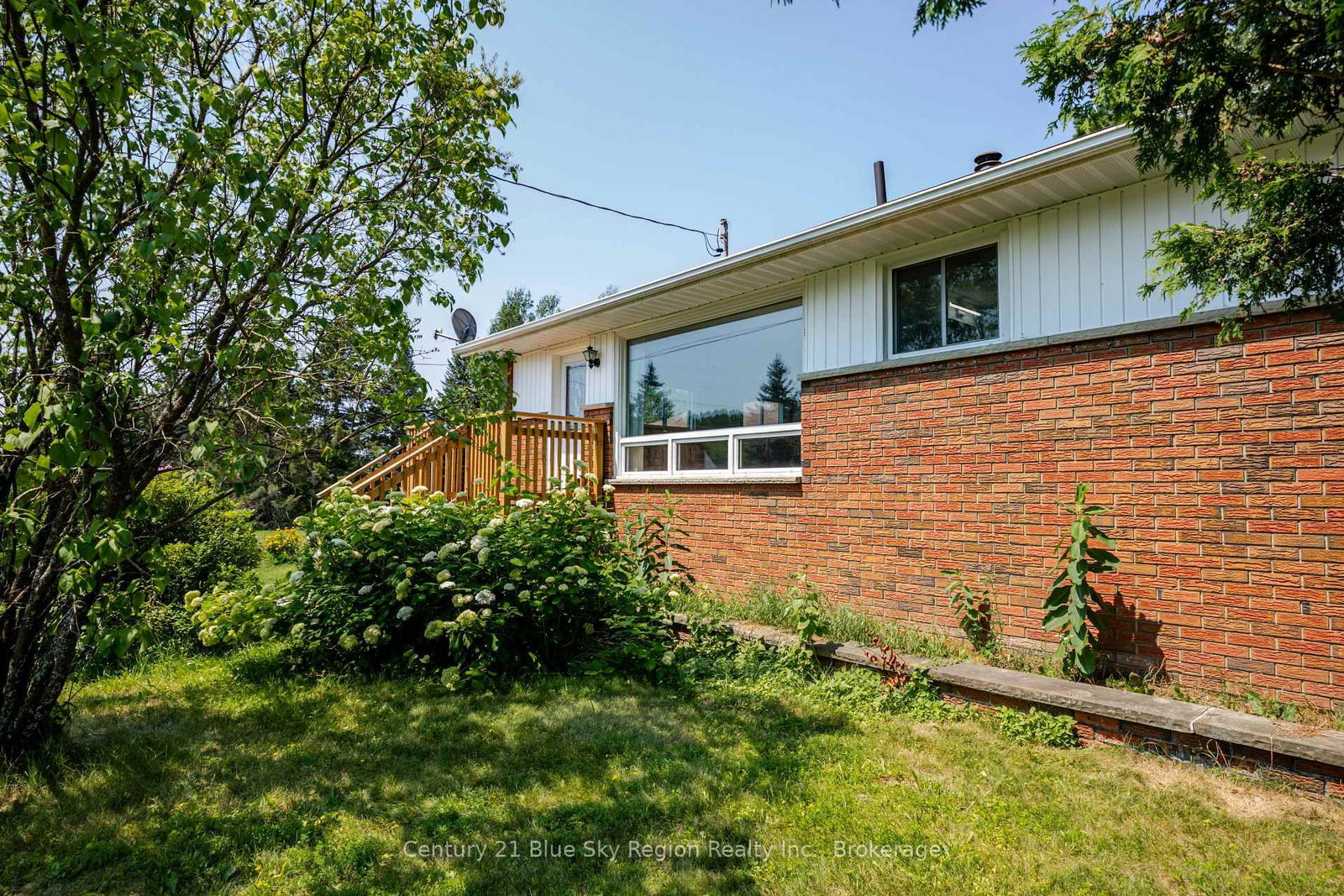 1351 Village Road • East Ferris, ON photo 4