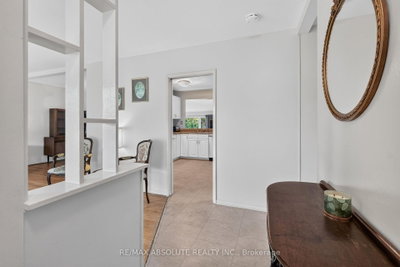 59 Evergreen Drive • Ottawa, ON photo 4